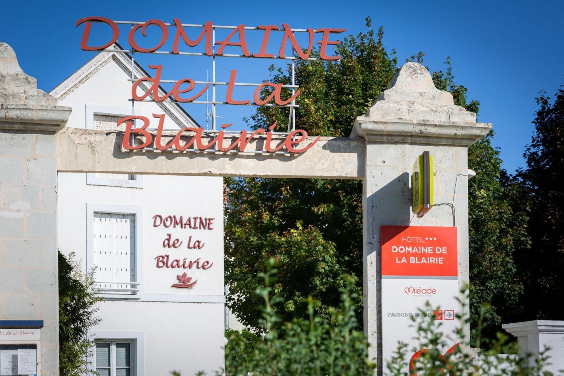 Hotel Mileade Le Domaine De La Blairie - Saumur Saint-Martin-de-la-Place Екстер'єр фото