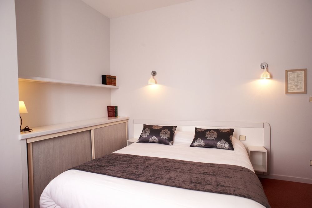 Hotel Mileade Le Domaine De La Blairie - Saumur Saint-Martin-de-la-Place Екстер'єр фото